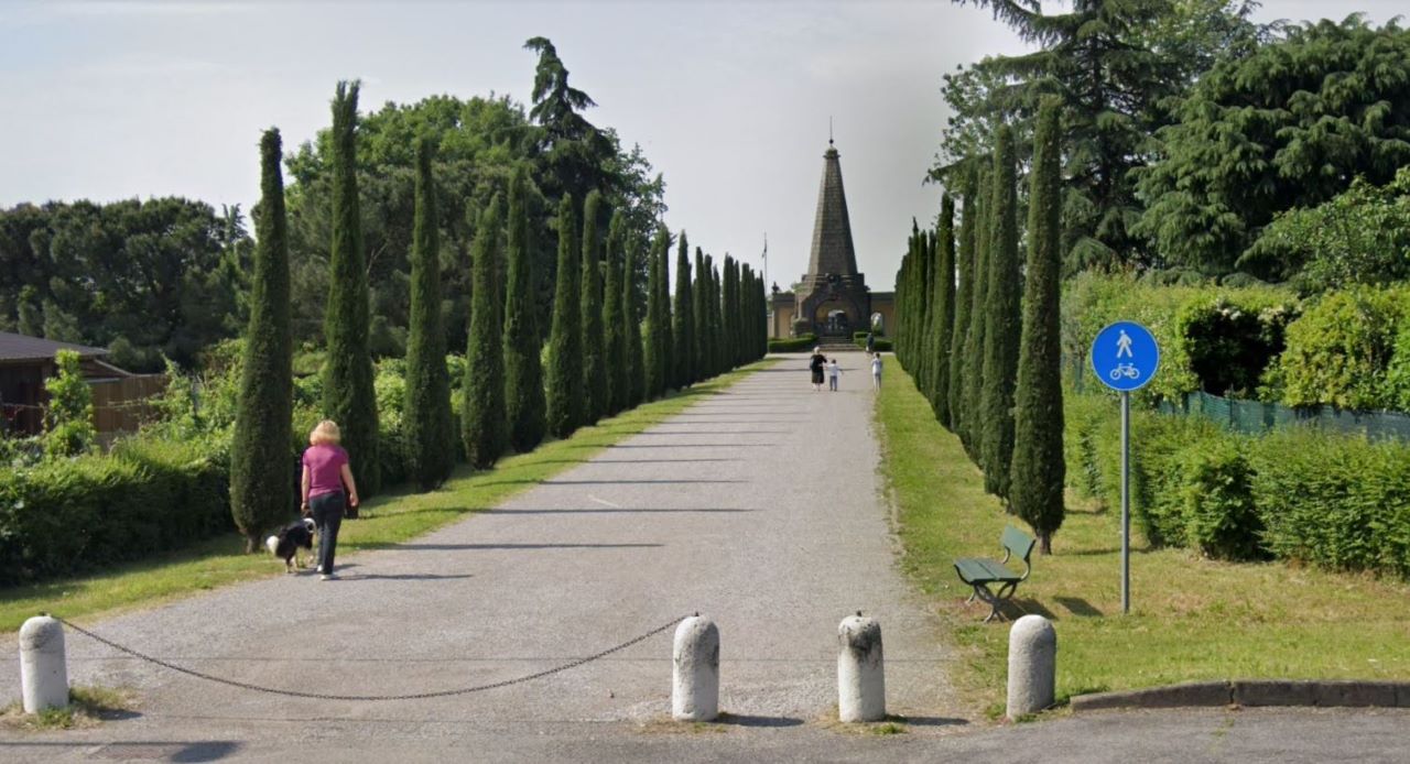 Viale Rim. e Mon. caduti_vista da N_Coccaglio