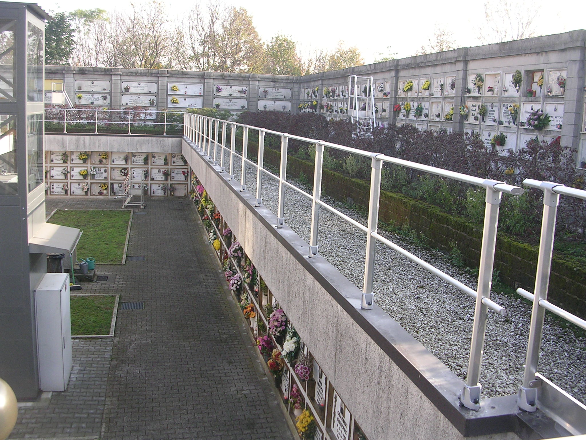 Apertura cimitero comunale